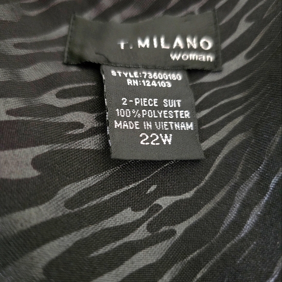 T Milano Black Zebra Skin 2 Piece Suit size 22W - Picture 8 of 16
